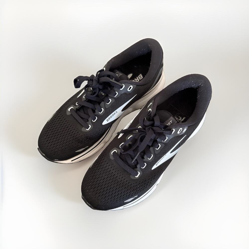 Brooks Ghost 15 Running Shoes Women’s 6.5 Wide D Black White Athletic Sneaker
